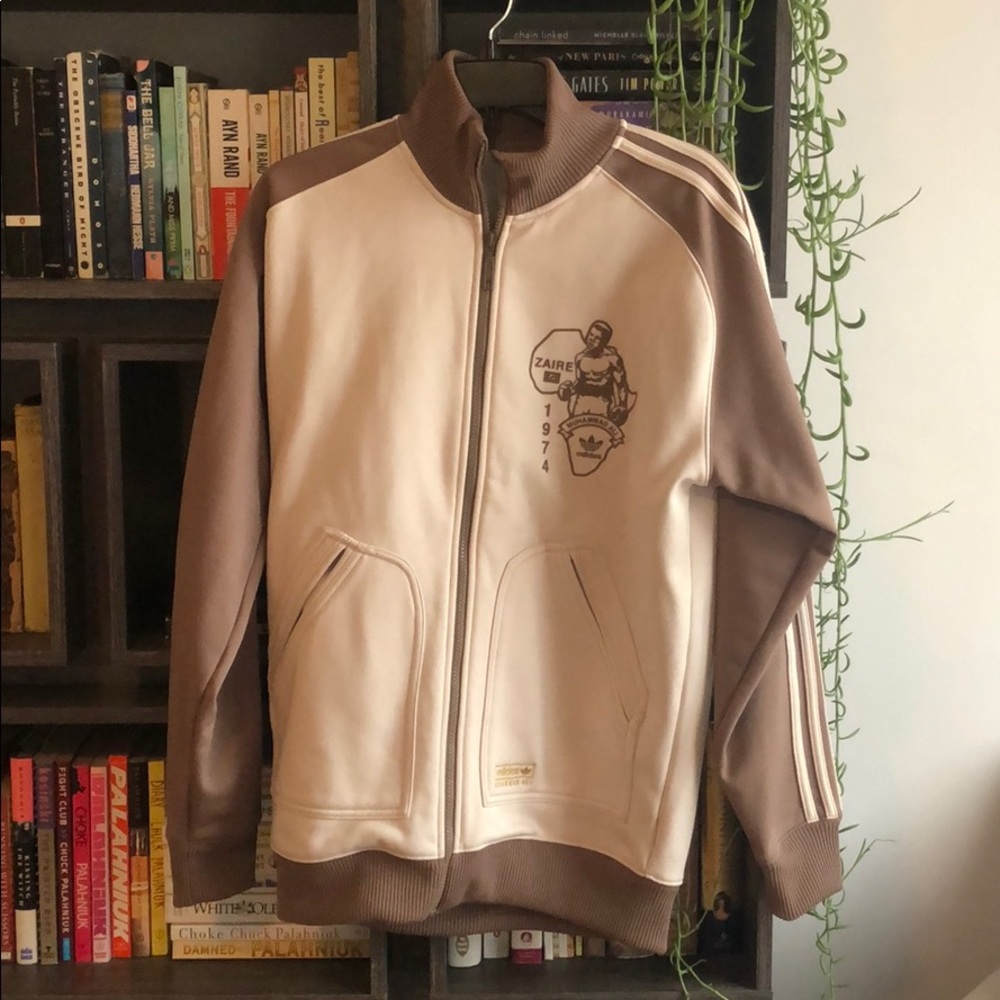 LAST CHANCE | Collectible Adidas | Muhammad Ali